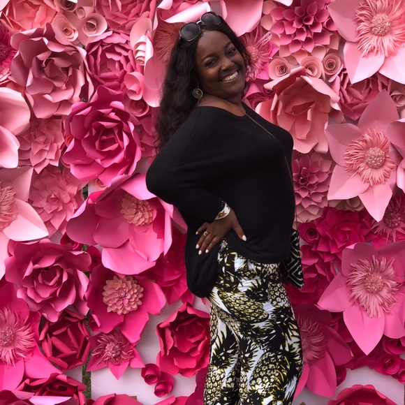 Meet your Posher, Shea - Picture 2 of 2